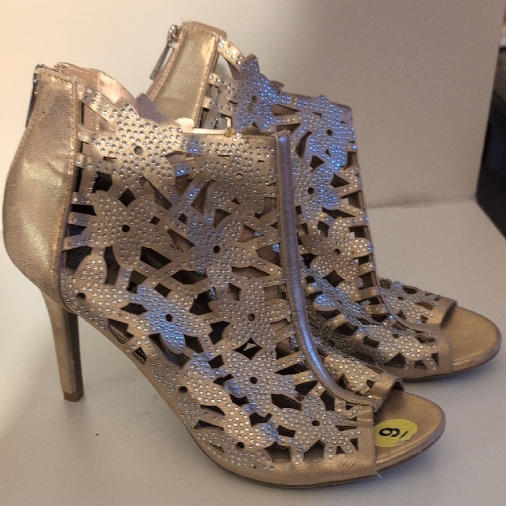 Elegant Gold Cutout Heels